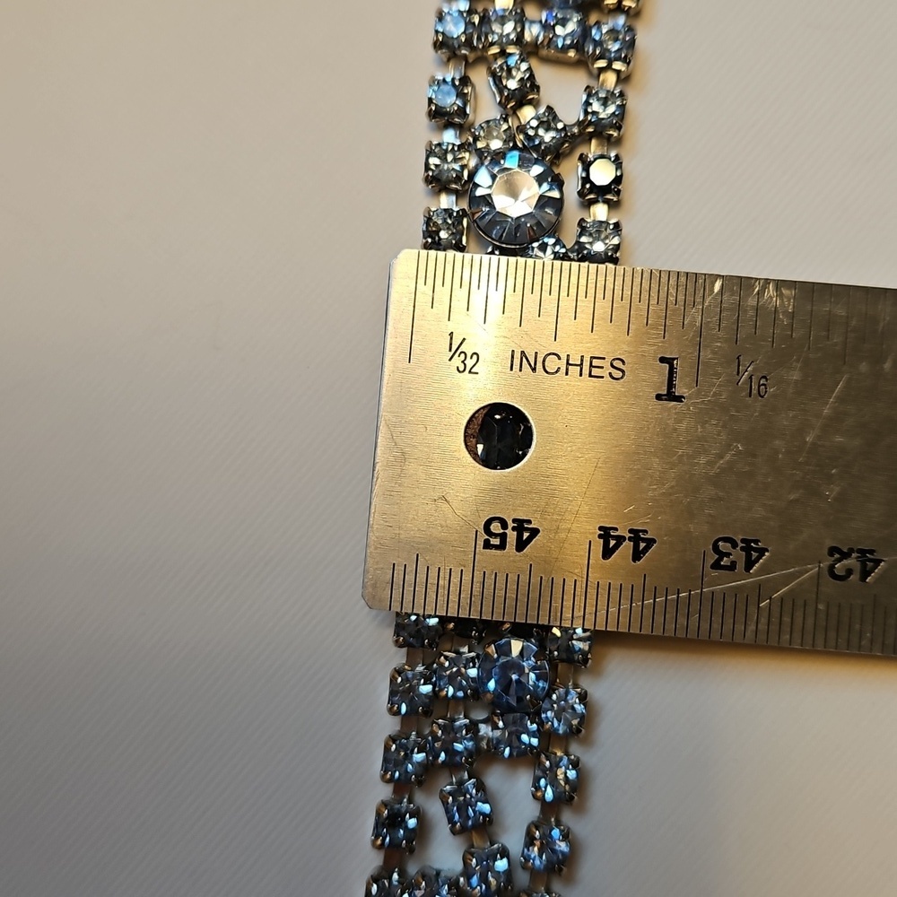 Vintage KRAMER Rhinestone Bracelet with Hidden Box Clasp Round & Oval Stones - Picture 10 of 11
